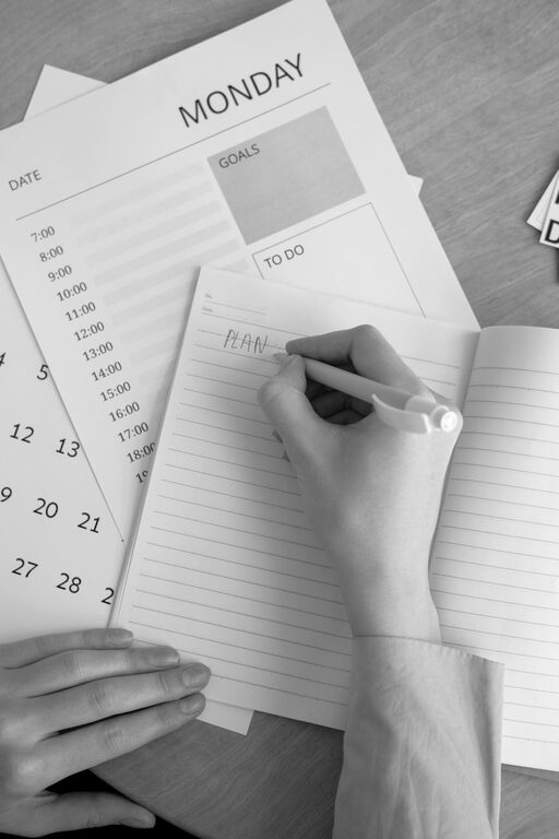 Beginner Guide to Bullet Journaling: Organize Your Life Creatively